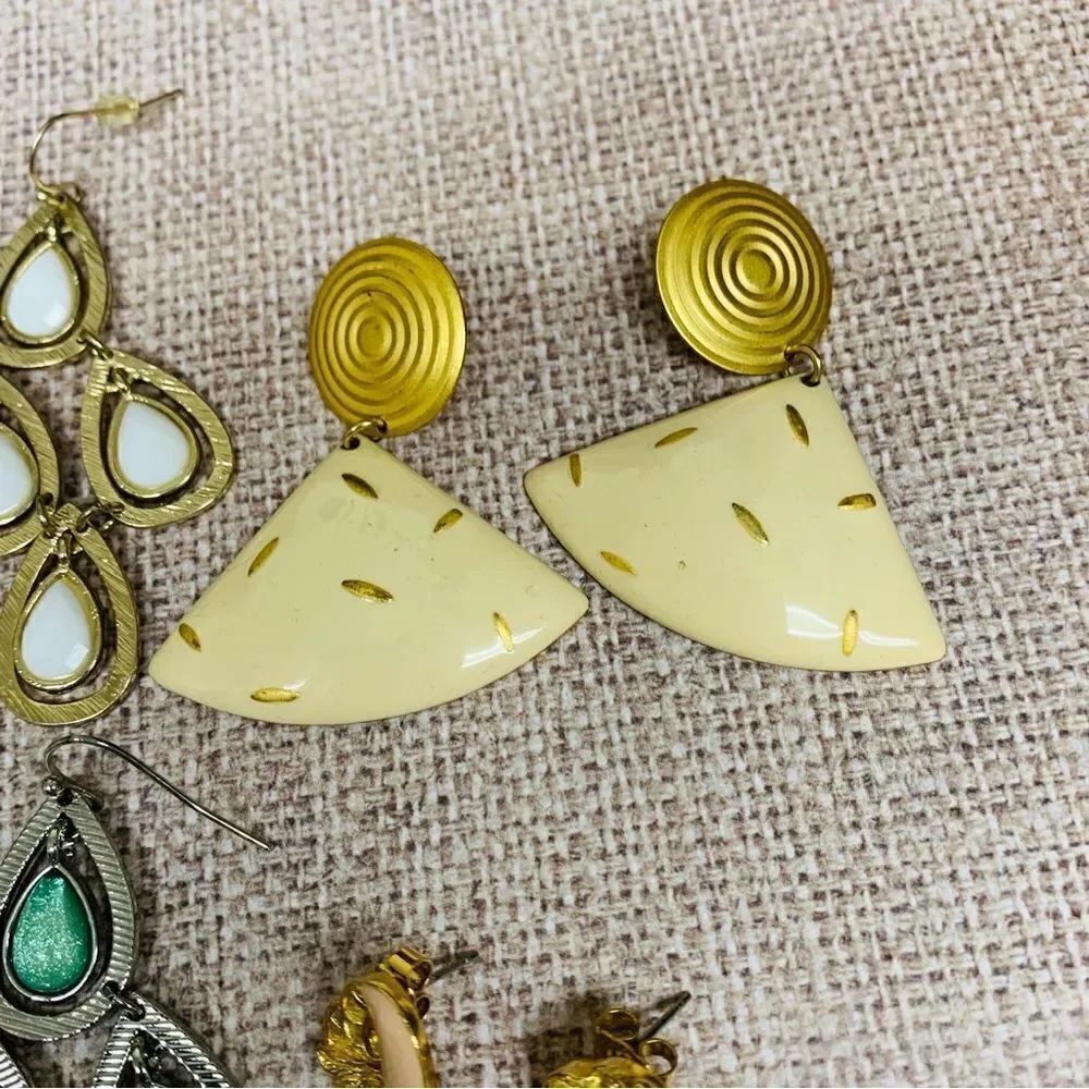 Earring Bundle‎  - Picture 2 of 6